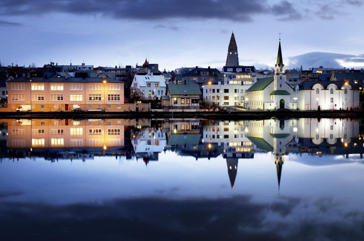 Lundur Apartments - Down Town Reykjavik Bagian luar foto